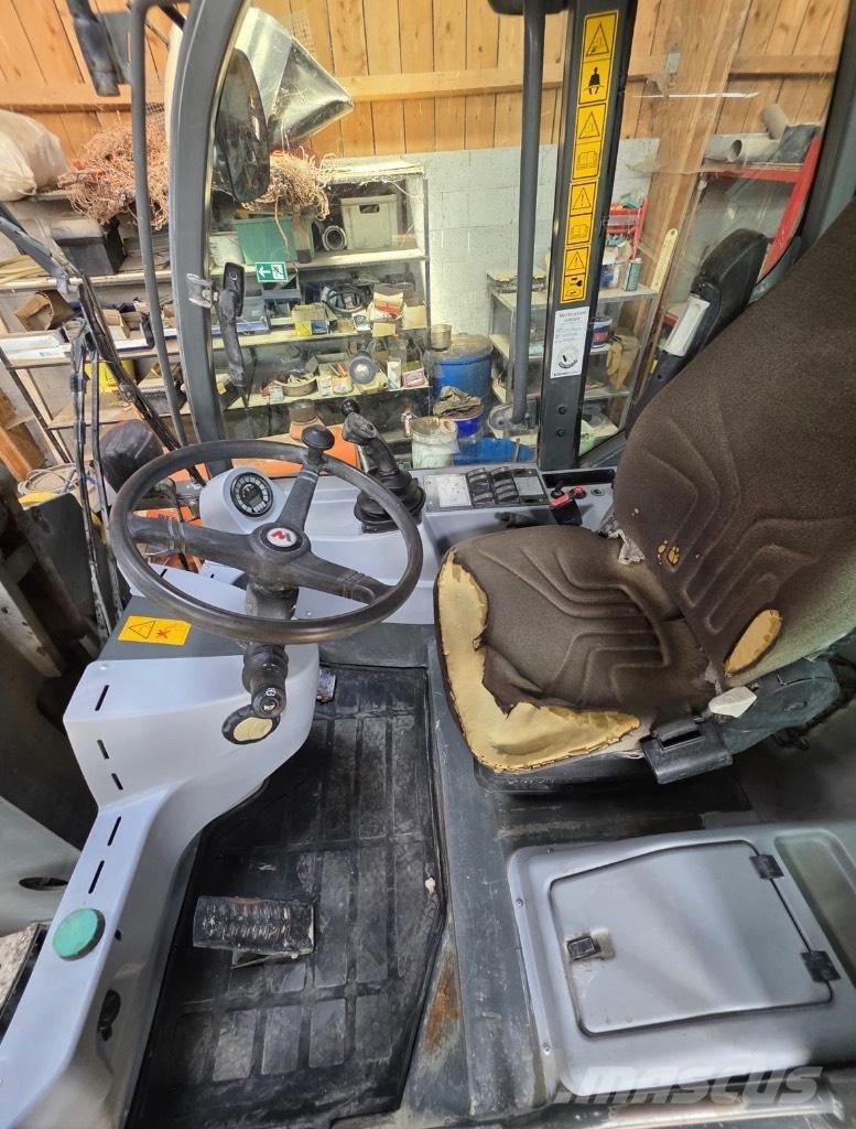 Wacker Neuson 850 Utovarivači na kotačima