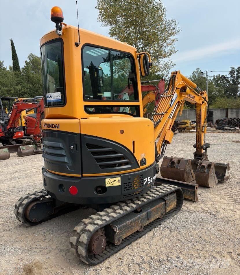 Hyundai R25Z-9 AK Mini bageri <7t