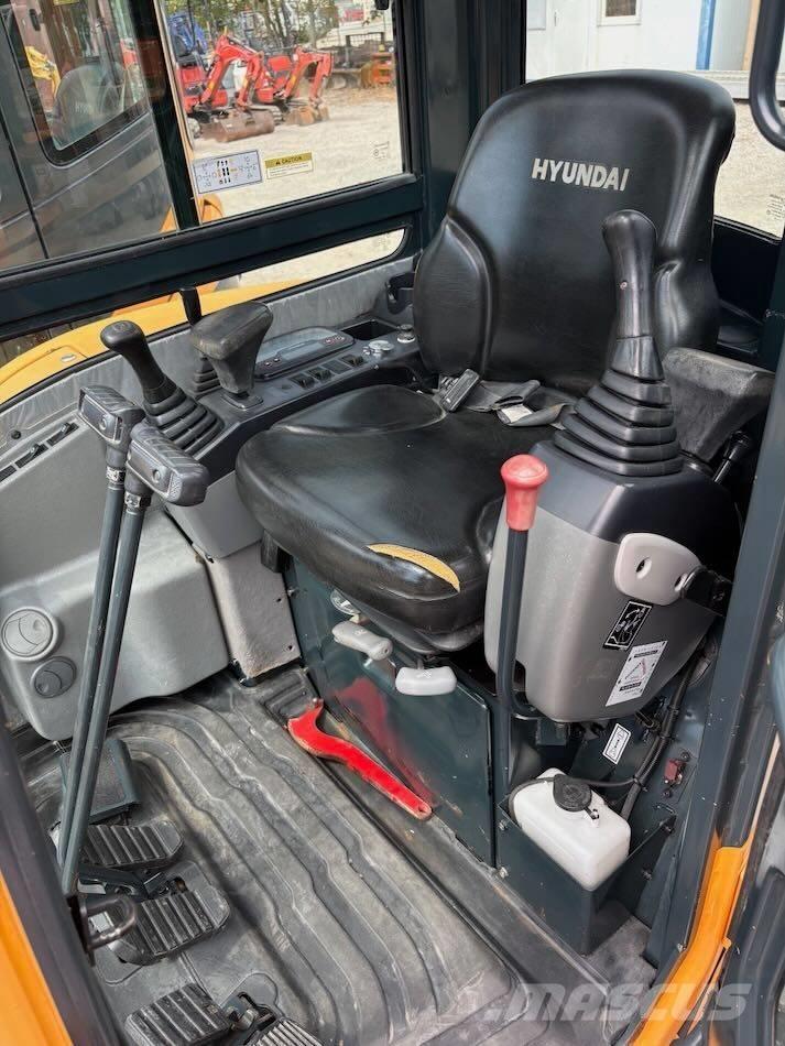Hyundai R25Z-9 AK Mini bageri <7t