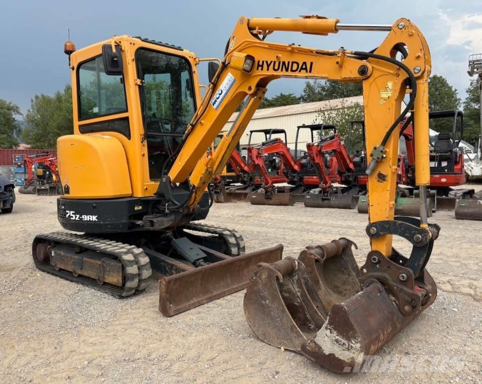 Hyundai R25Z-9 AK Mini bageri <7t