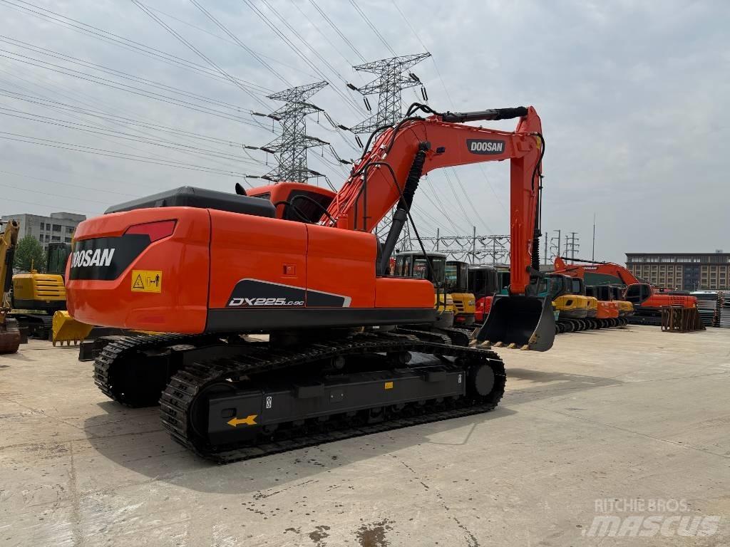 Doosan DX 225 LC-9C Bageri gusjeničari