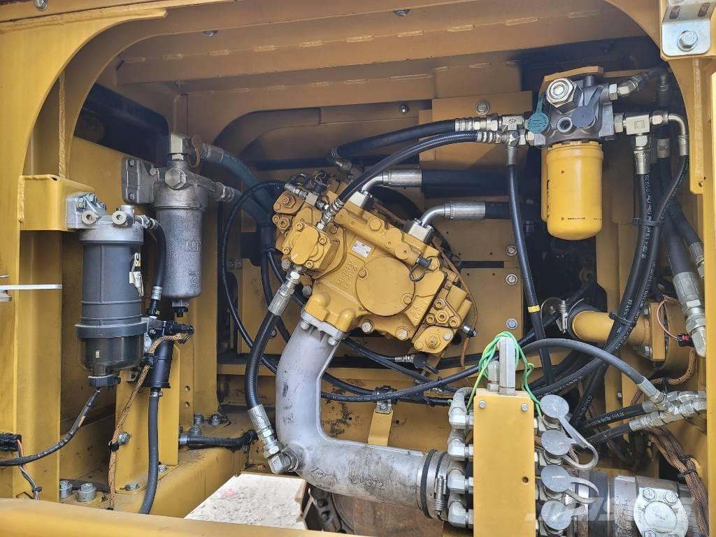 CAT 330FL Bageri gusjeničari