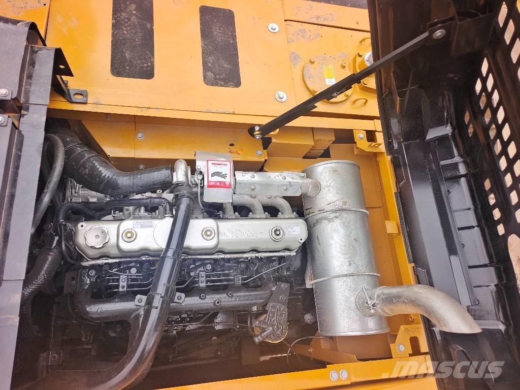 Sany SY 215 C Bageri gusjeničari