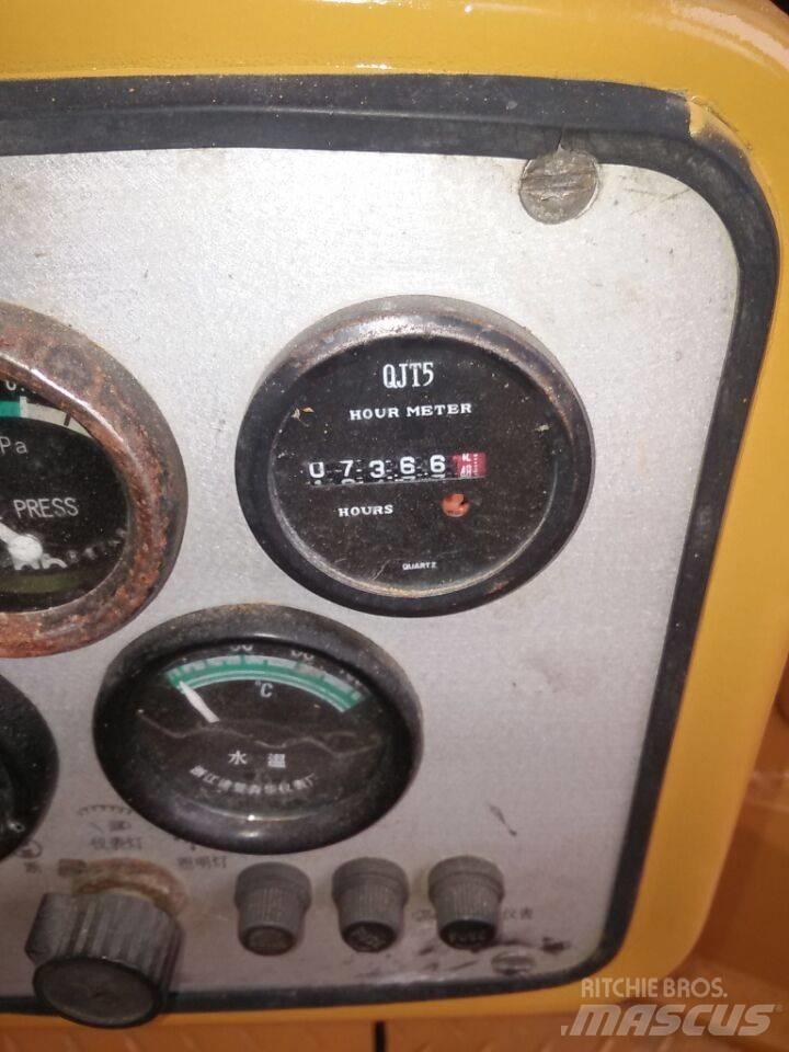 CAT D 7 G Buldožeri gusjeničari
