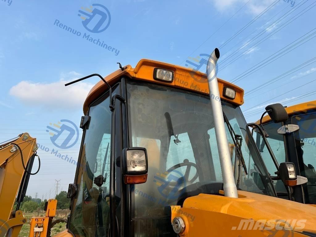 JCB 4 CX Utovarni rovokopači