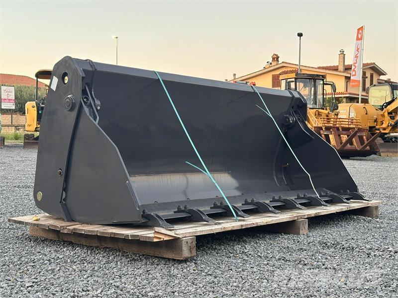 New Holland 220 Kašike / Korpe