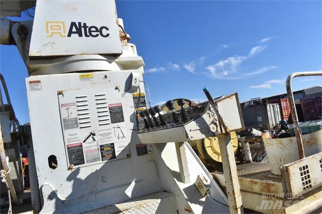 Altec D2045TR Kamioni za pokretne bušotine