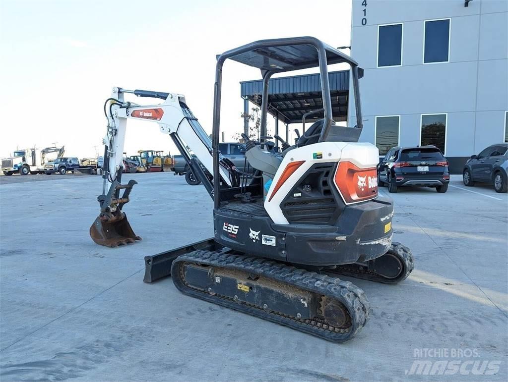 Bobcat E35R2 Mini bageri <7t