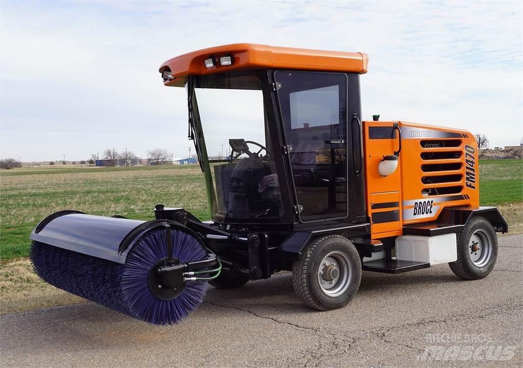 Broce FMJ470 Strojevi za metenje