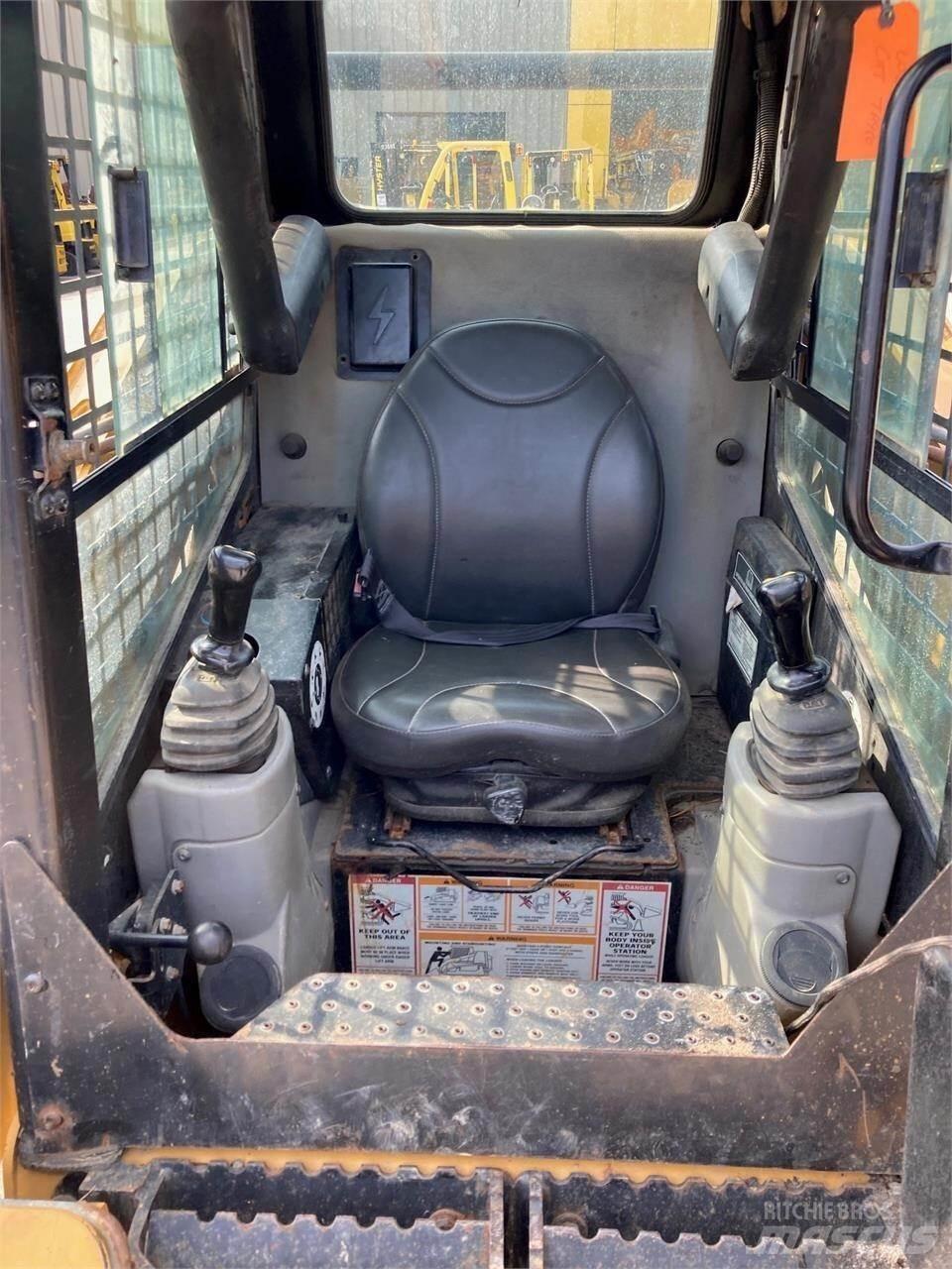 CAT 257 Skid steer mini utovarivači
