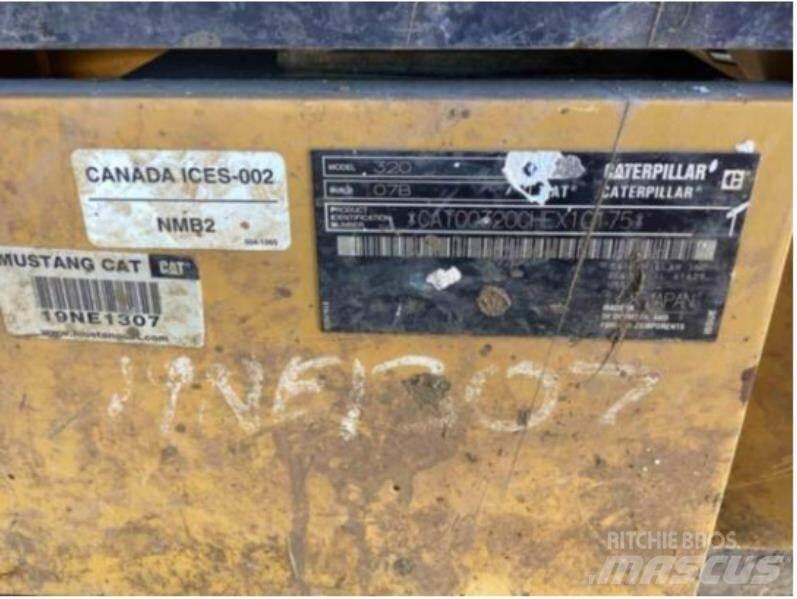 CAT 320 Bageri gusjeničari