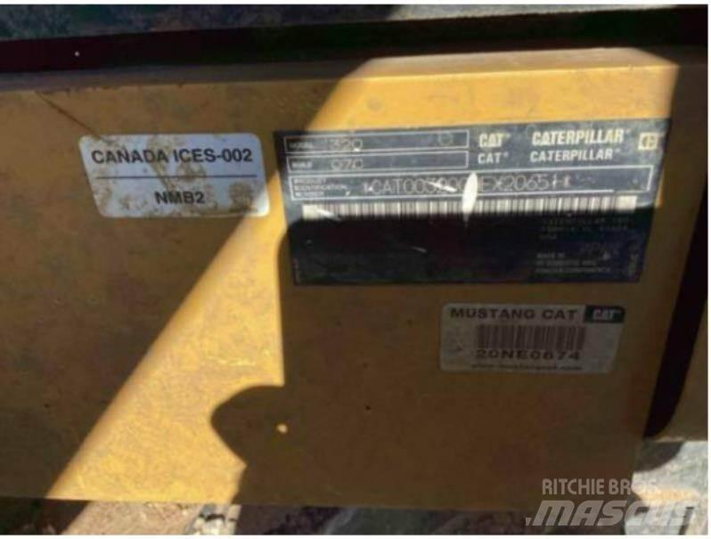 CAT 320 Bageri gusjeničari