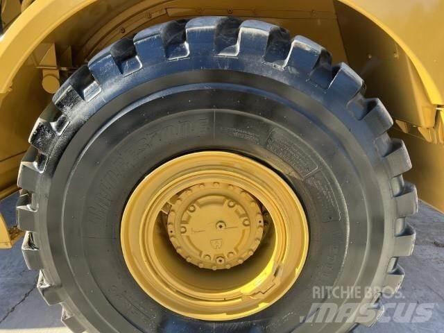 CAT 745 Zglobni demperi