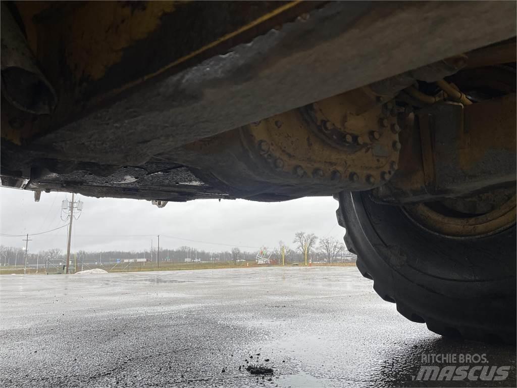 CAT 745C Zglobni demperi