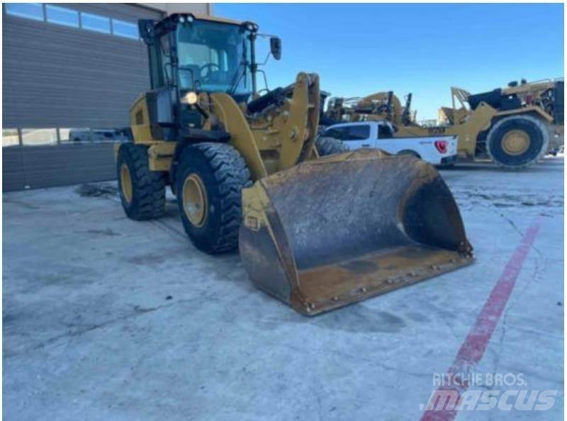 CAT 930M Utovarivači na kotačima