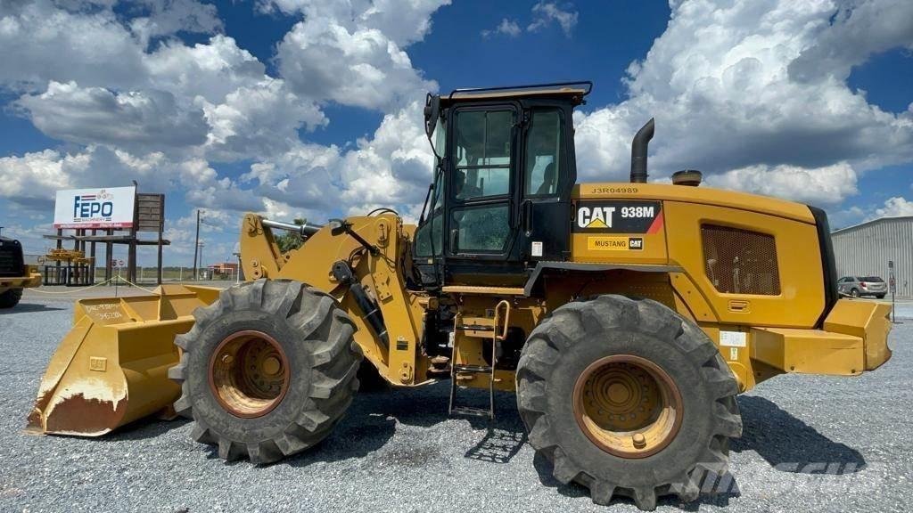CAT 938M Utovarivači na kotačima