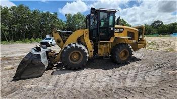 CAT 938M Utovarivači na kotačima