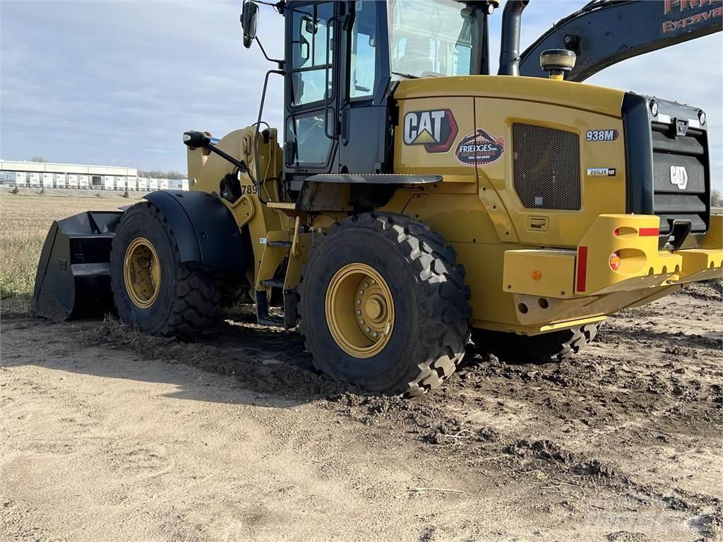 CAT 938M Utovarivači na kotačima