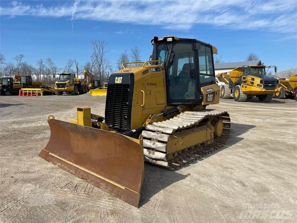 CAT D3K2 LGP Buldožeri gusjeničari