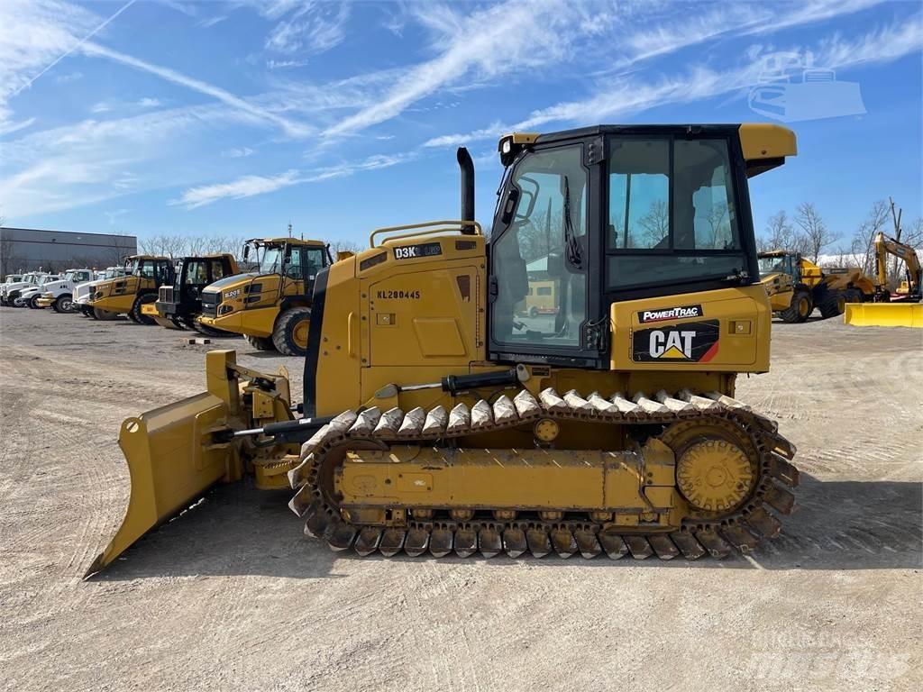 CAT D3K2 LGP Buldožeri gusjeničari