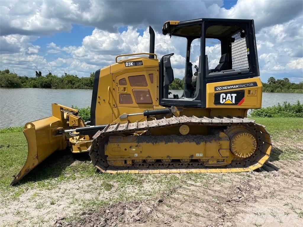 CAT D3K2 LGP Buldožeri gusjeničari