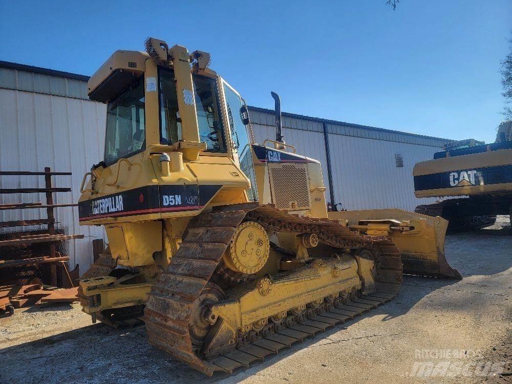 CAT D5N LGP Buldožeri gusjeničari