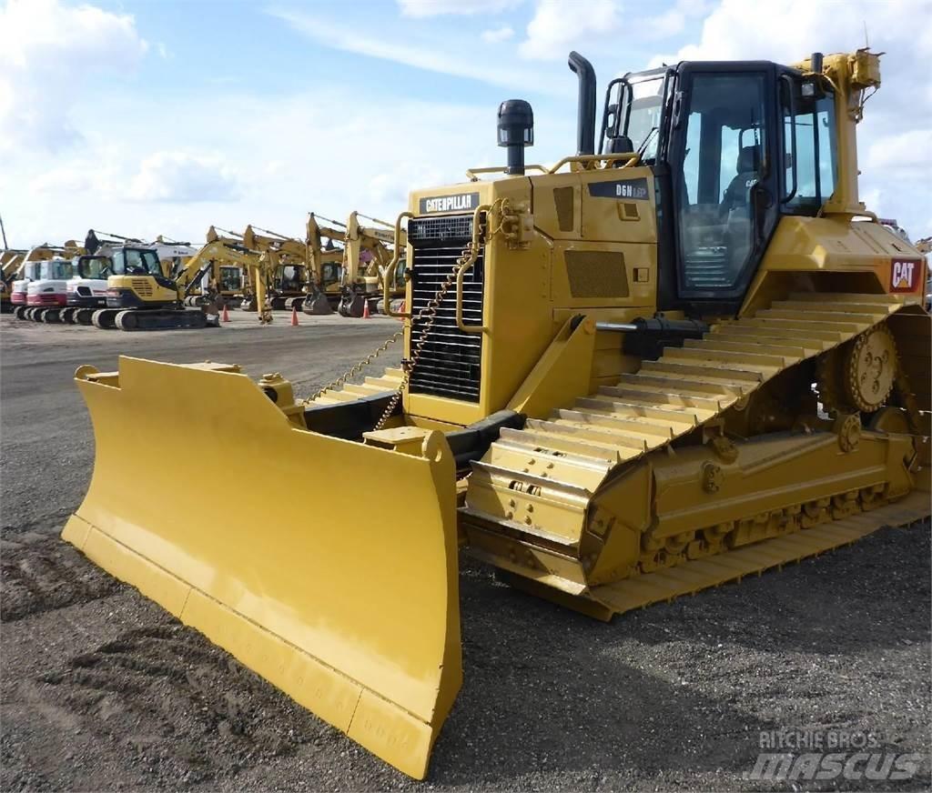 CAT D6N LGP Buldožeri gusjeničari