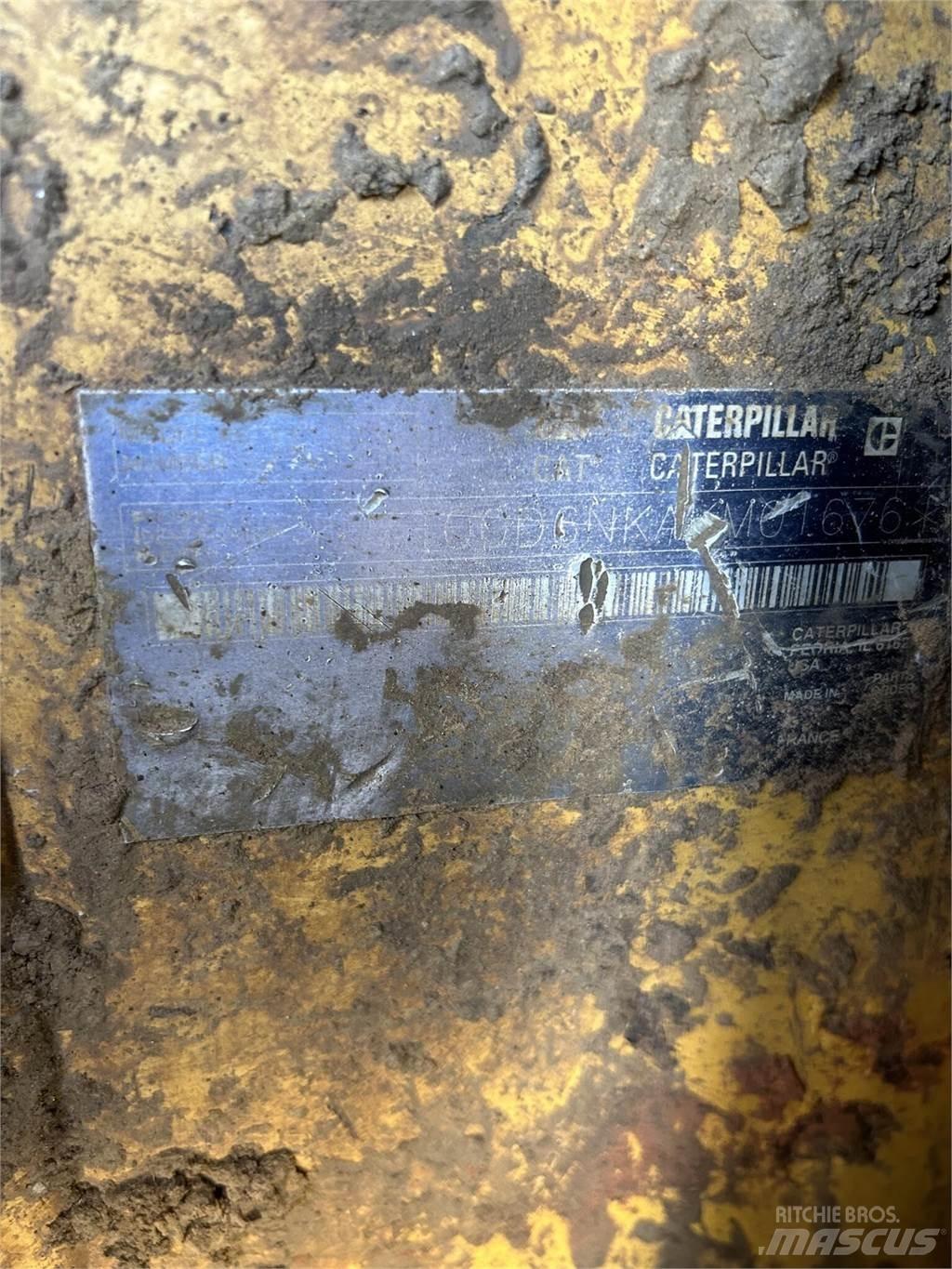 CAT D6N XL Buldožeri gusjeničari