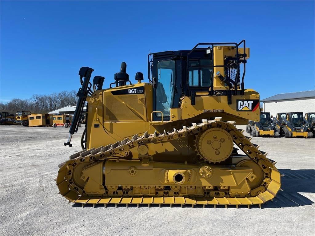 CAT D6T LGP Buldožeri gusjeničari