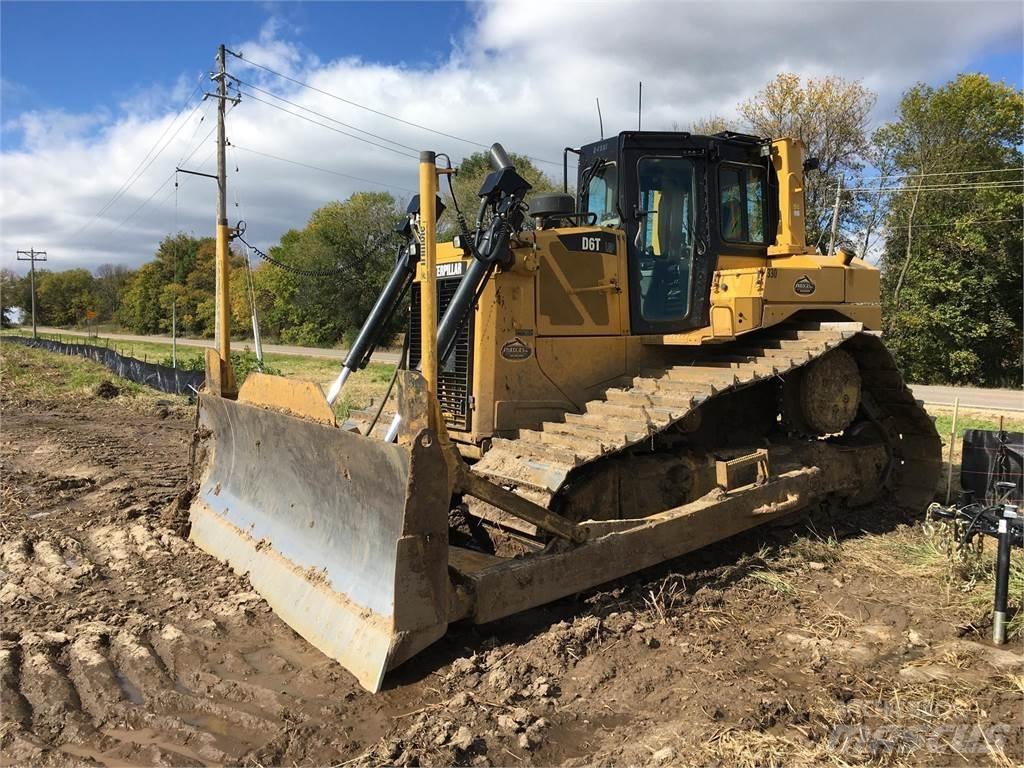 CAT D6T LGP Buldožeri gusjeničari