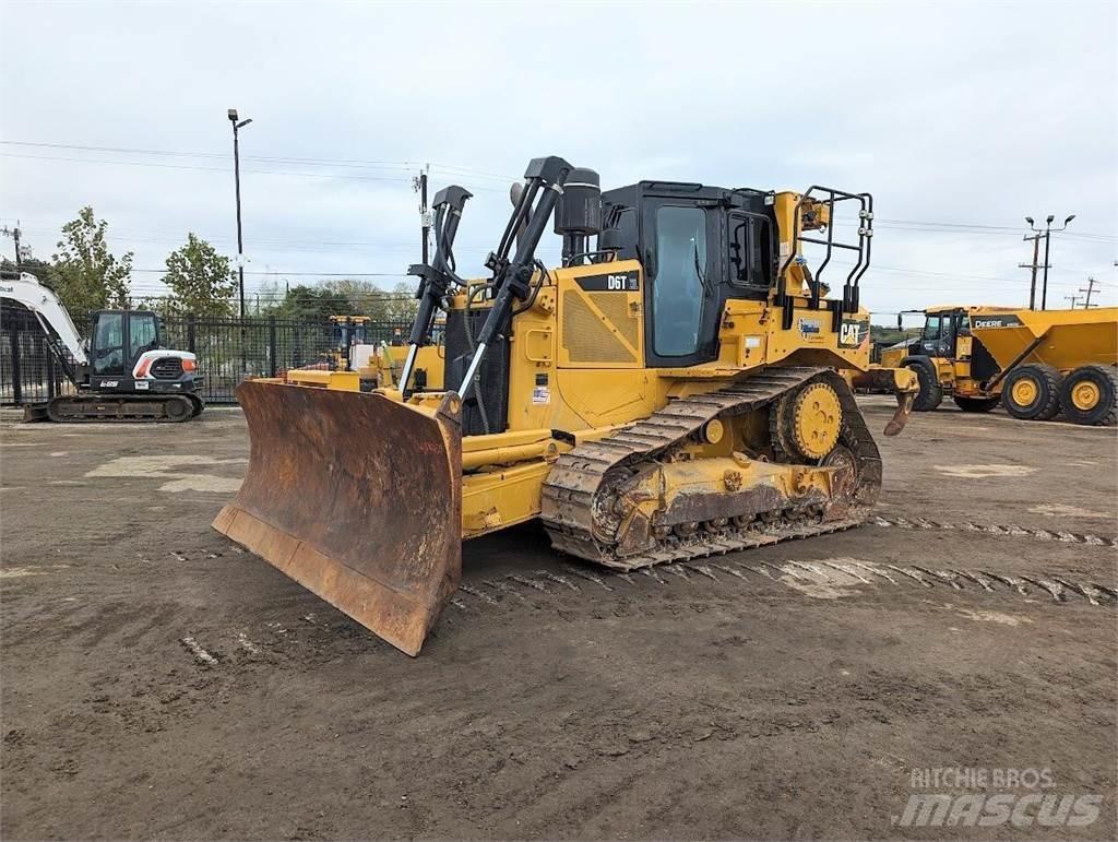 CAT D6T XL Buldožeri gusjeničari