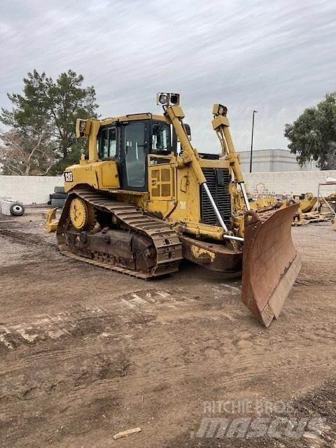 CAT D6T XW Buldožeri gusjeničari