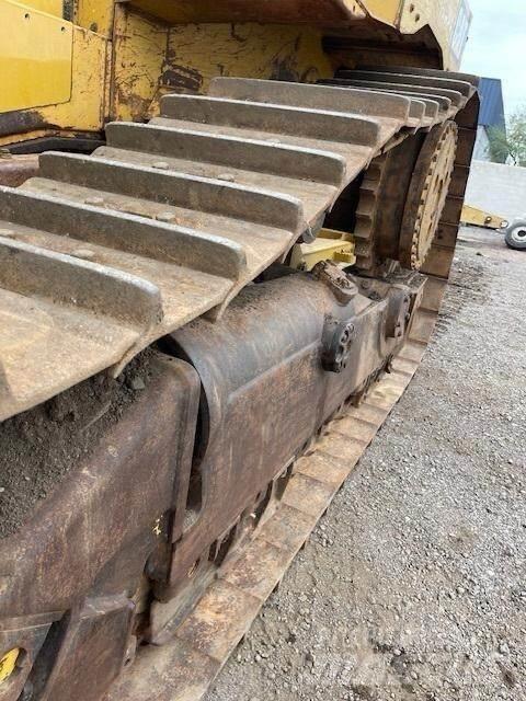 CAT D6T XW Buldožeri gusjeničari