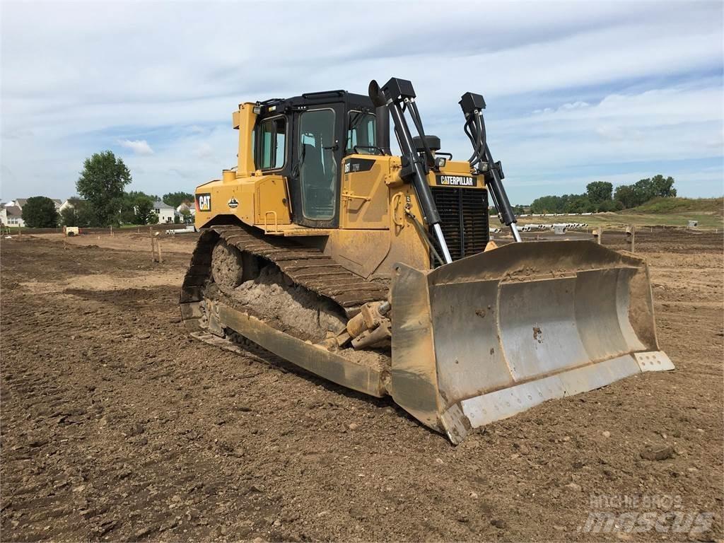 CAT D6T XW Buldožeri gusjeničari