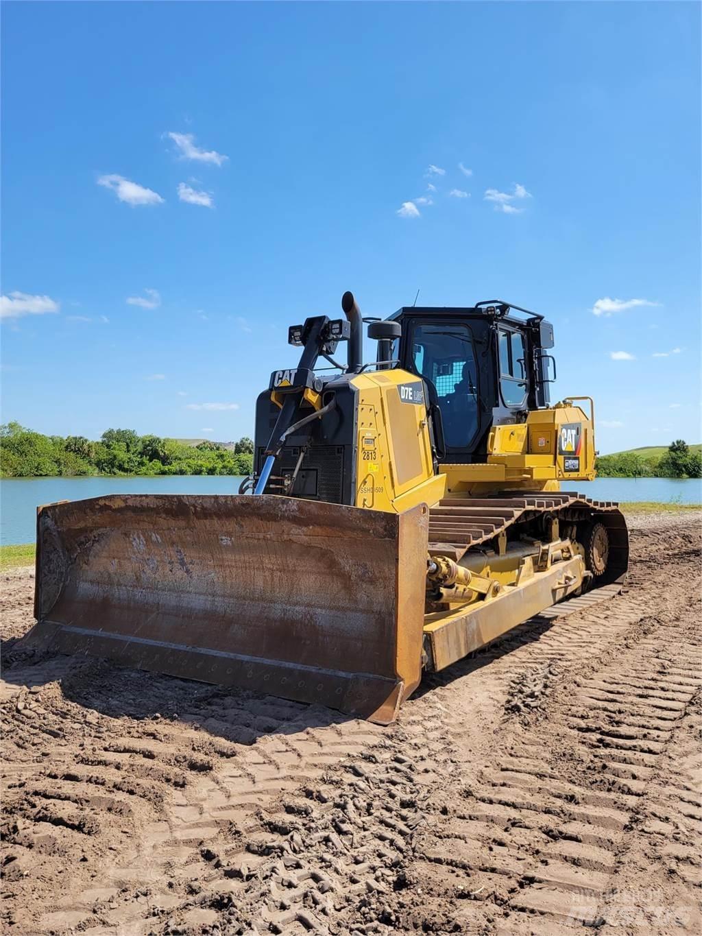 CAT D7E LGP Buldožeri gusjeničari
