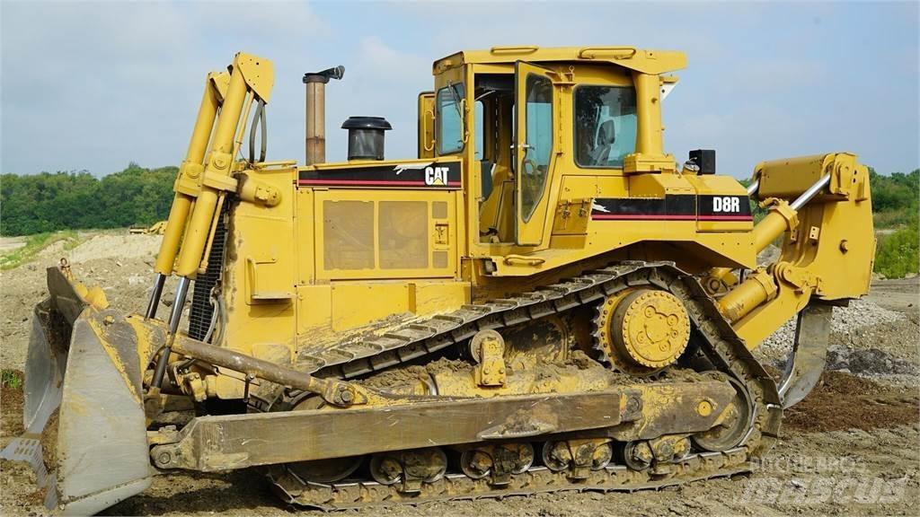 CAT D8R Buldožeri gusjeničari