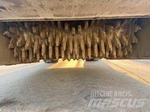 CAT RM-300 Uređaji za recikliranje asfalta