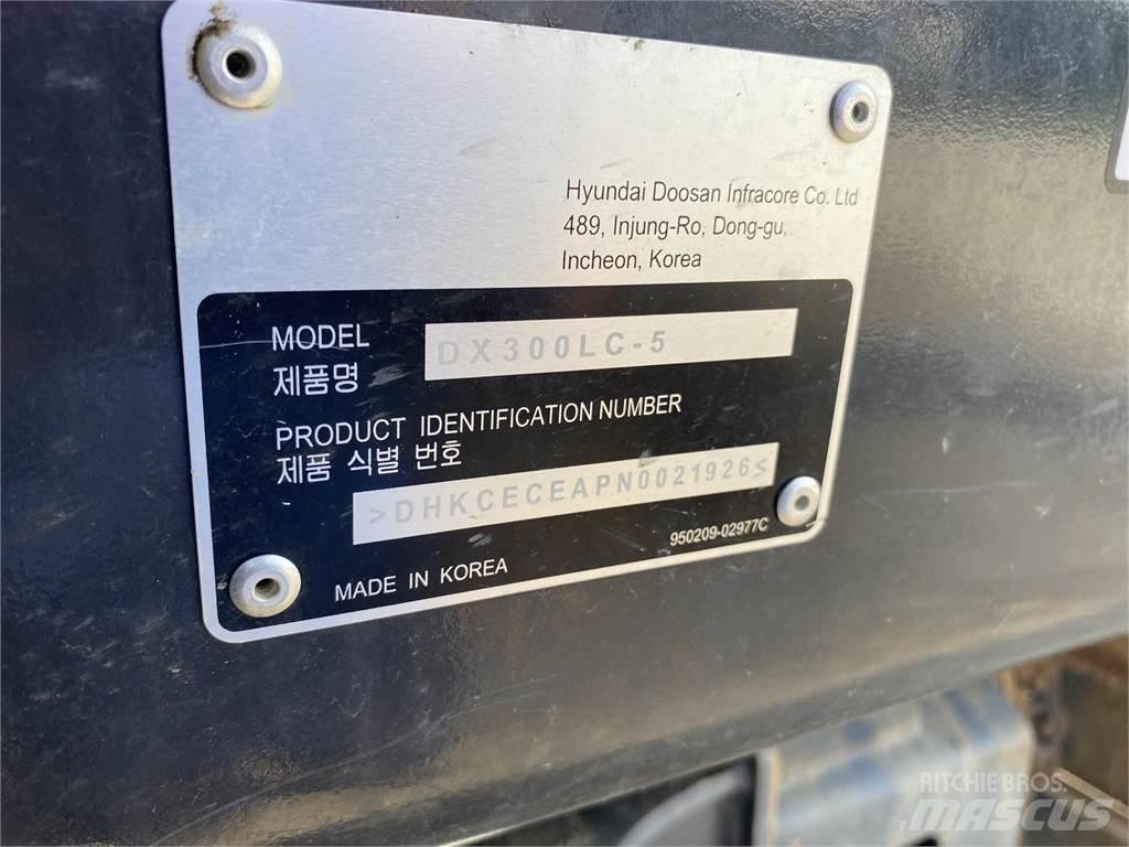Develon DX300 LC-5 Bageri gusjeničari