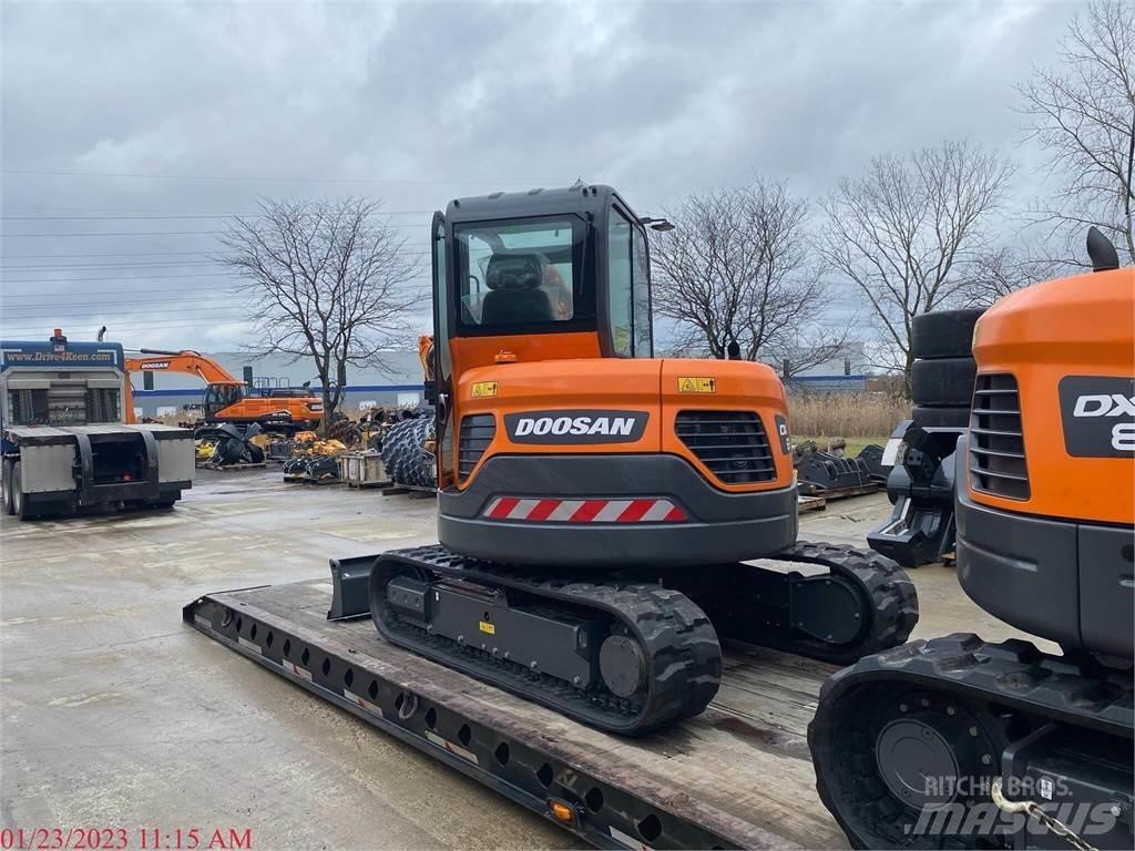 Develon DX62R-3 Bageri gusjeničari