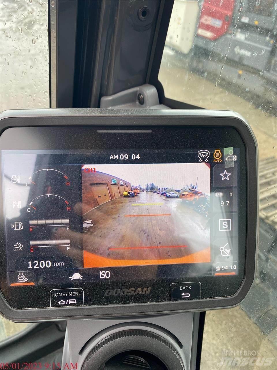 Doosan DX300 LC Bageri gusjeničari
