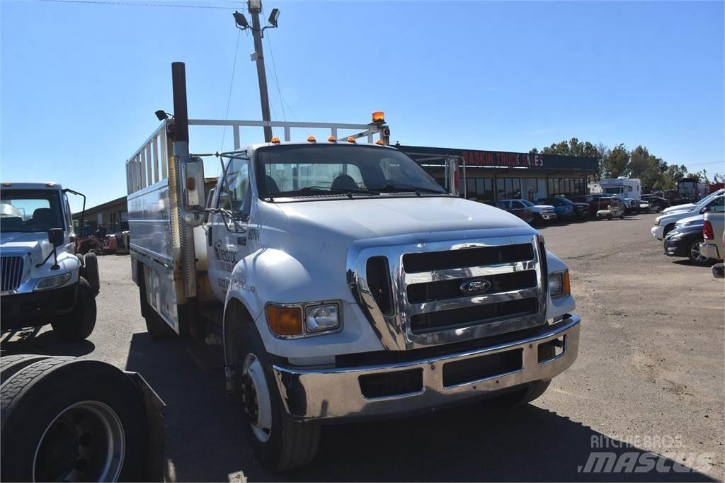 Ford F750 Komunalna vozila