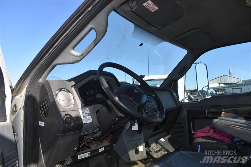 Ford F750 Komunalna vozila