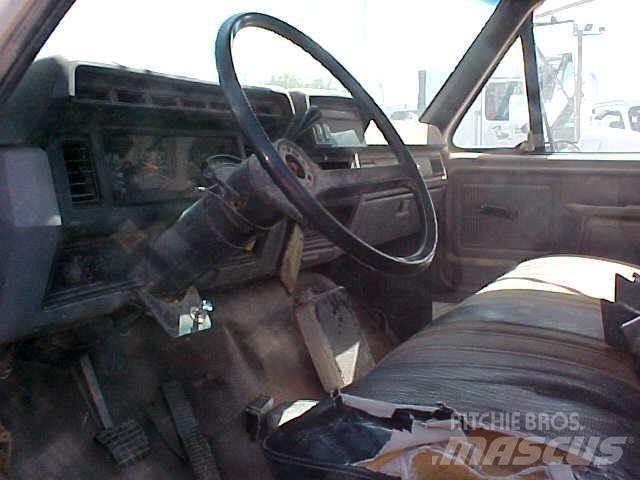 Ford F800 Komunalna vozila