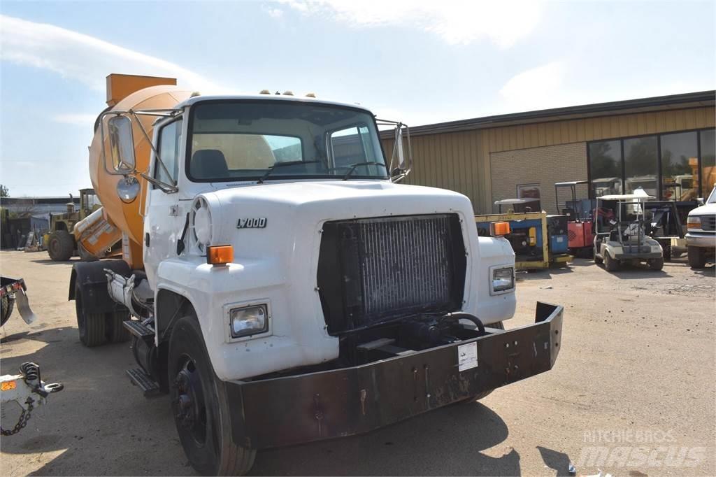 Ford LN7000 Kamioni mikseri za beton