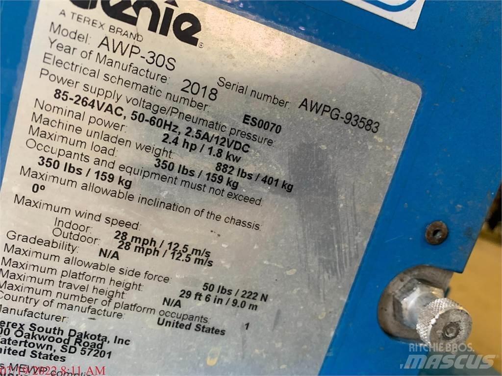 Genie AWP30S Vertikalne radne podizne platforme