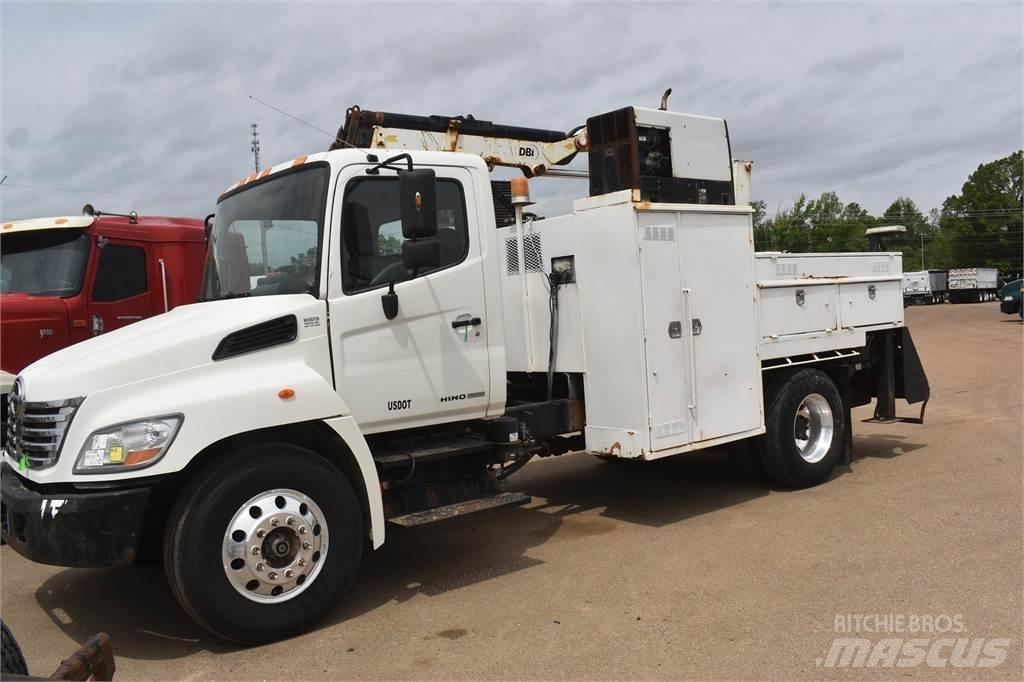 Hino 338 Komunalna vozila