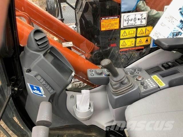 Hitachi ZX225USRK-6 Bageri gusjeničari