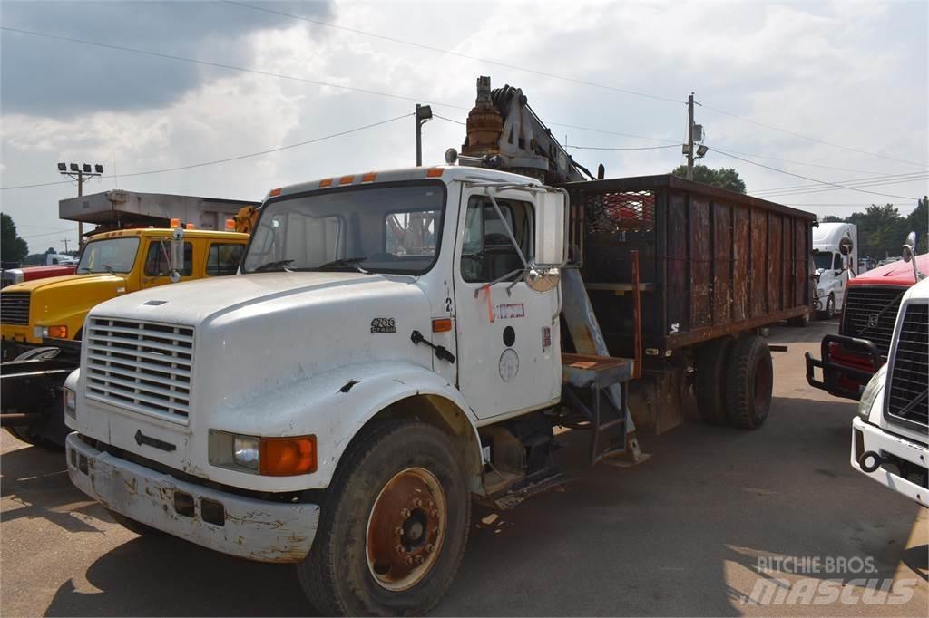 International 4900 Kamioni sa kranom