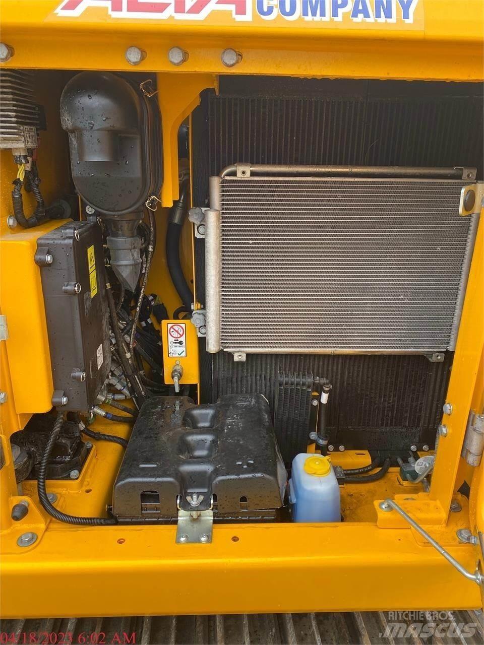 JCB 131X LC Bageri gusjeničari
