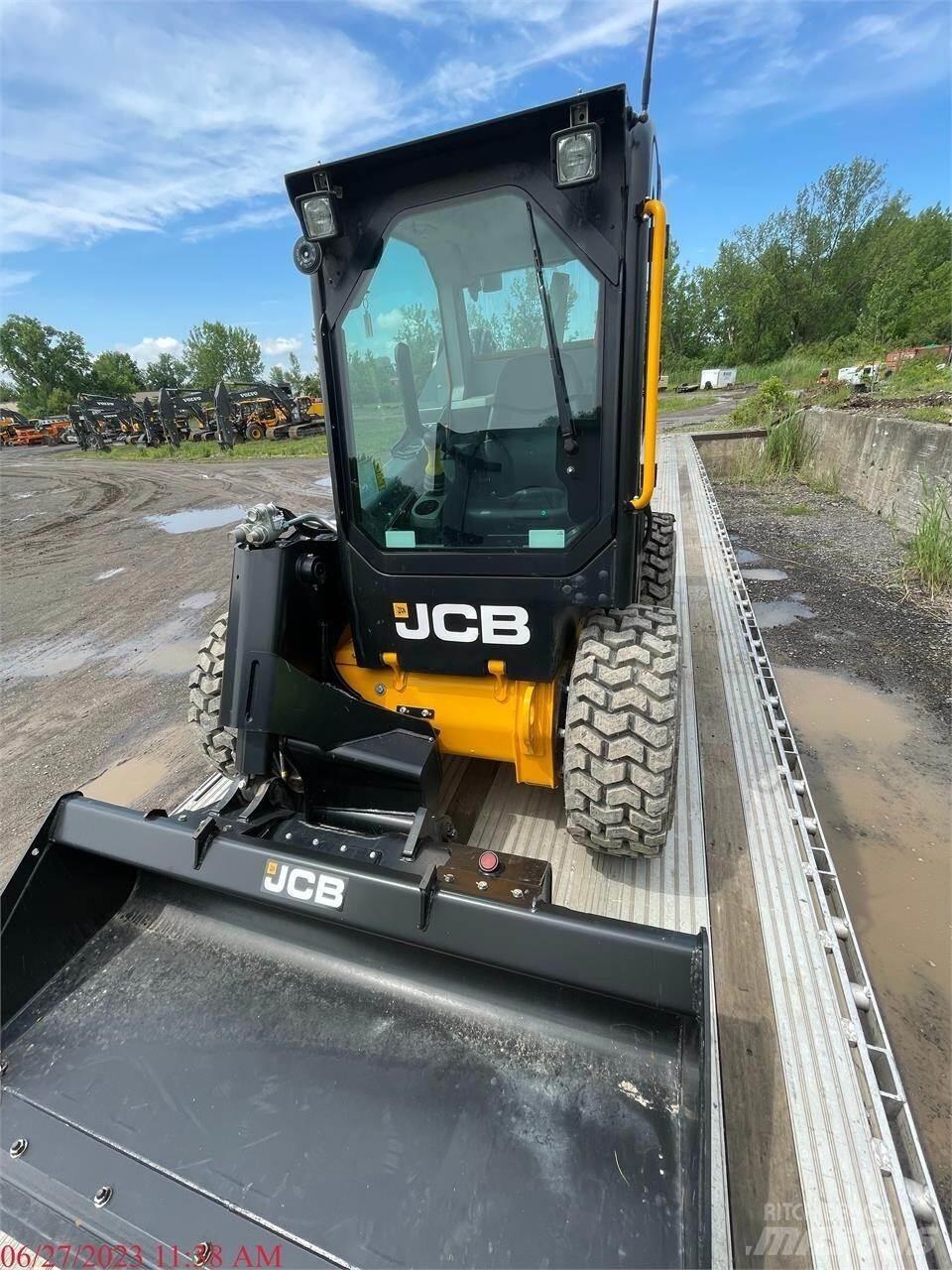 JCB 300 Skid steer mini utovarivači